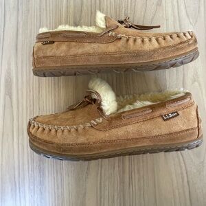L.L. Bean Women's Tan Moccasins with Shearling Lining